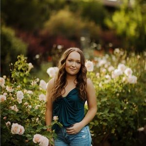 Meet your Posher, Brooke